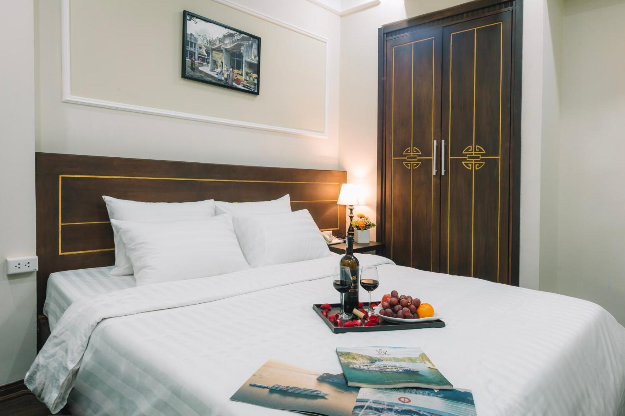 Ha Noi Lake View Hotel & Travel Hanoi Exterior foto